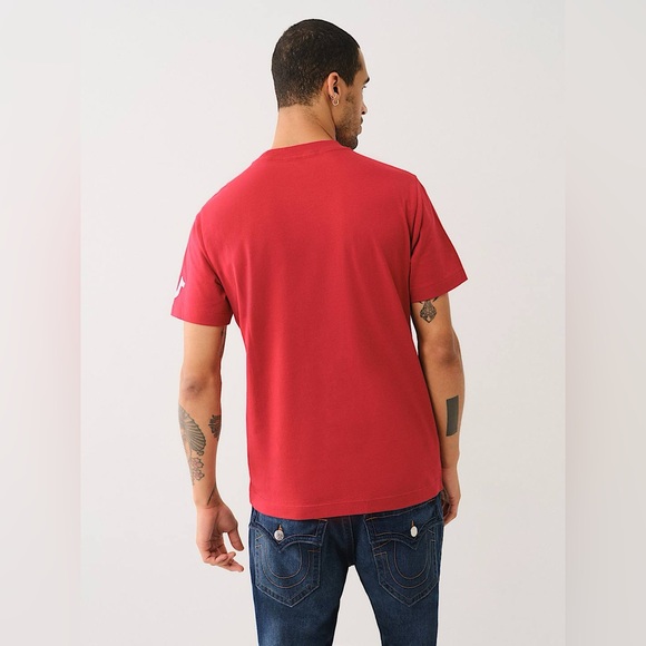 True Religion Red Dahlia Embossed Arched Logo Casual 100% Cotton Tee - Picture 4 of 8